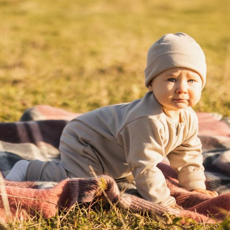 Pajac dziecięcy, wełna merino, beżowy, Eevi
