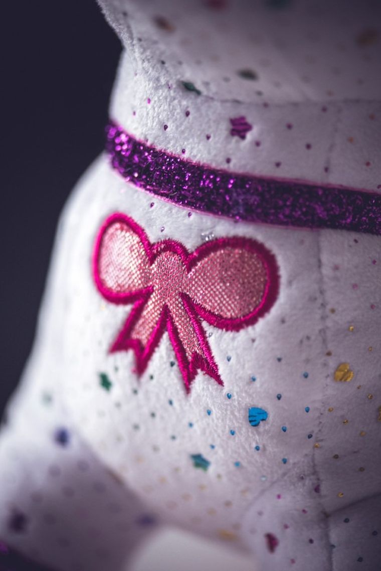 Playshifu, ZeeZee, interaktywna maskotka jednorożec