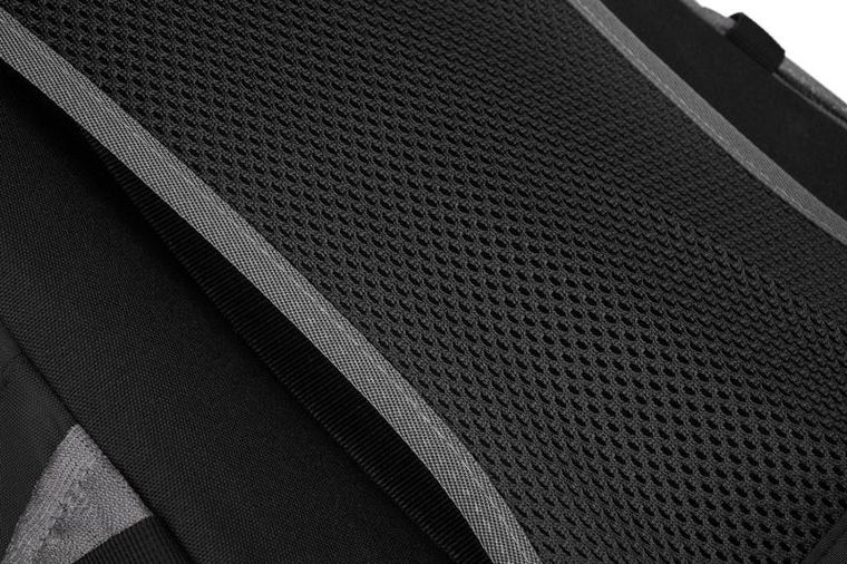 Plecak turystyczny z pokrowcem przeciwdeszczowym, czarny, Peterson