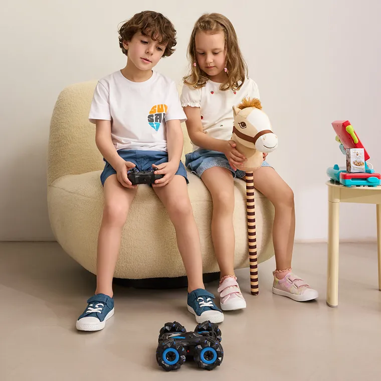 Race Xtreme, auto kaskaderskie, pojazd zdalnie sterowany ze światłem i parą