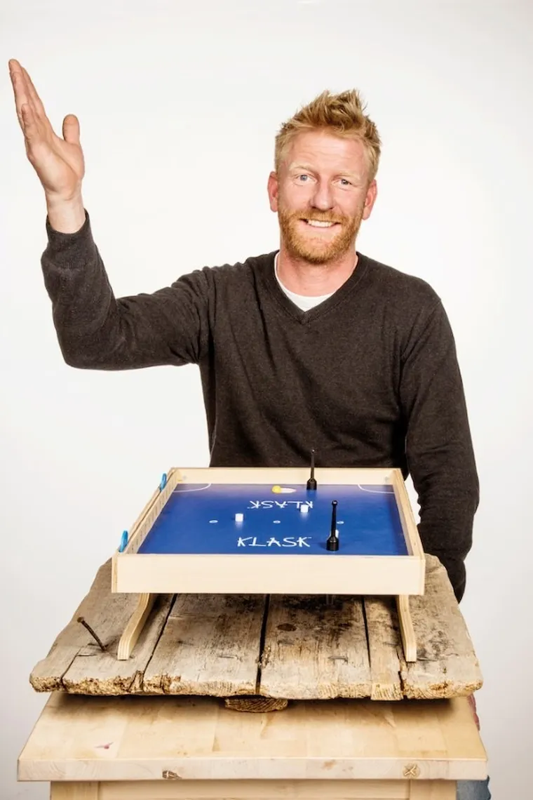 Rebel, Klask, gra zręcznościowa