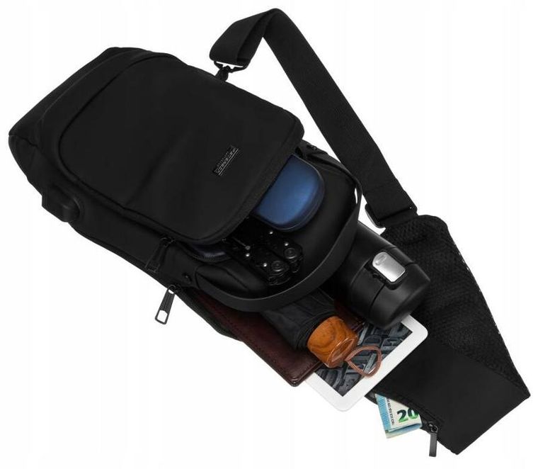 Saszetka na biodro, nerka, USB, czarna, Peterson