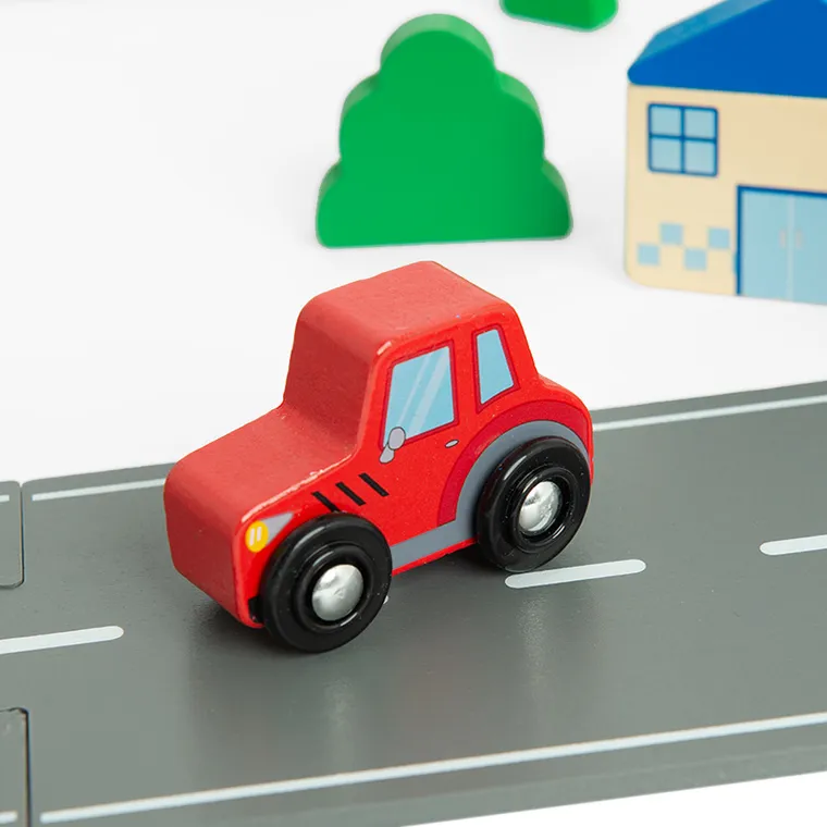 Smiki, Miasto, drewniany tor samochodowy