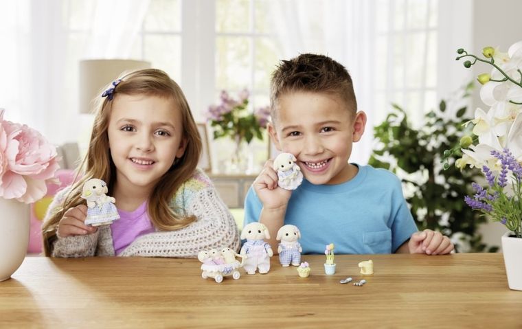 Sylvanian Families, Rodzina króliczków, zestaw figurek, 5735