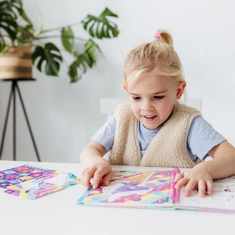 Totum, Unicorn, wyklejanie po numerach