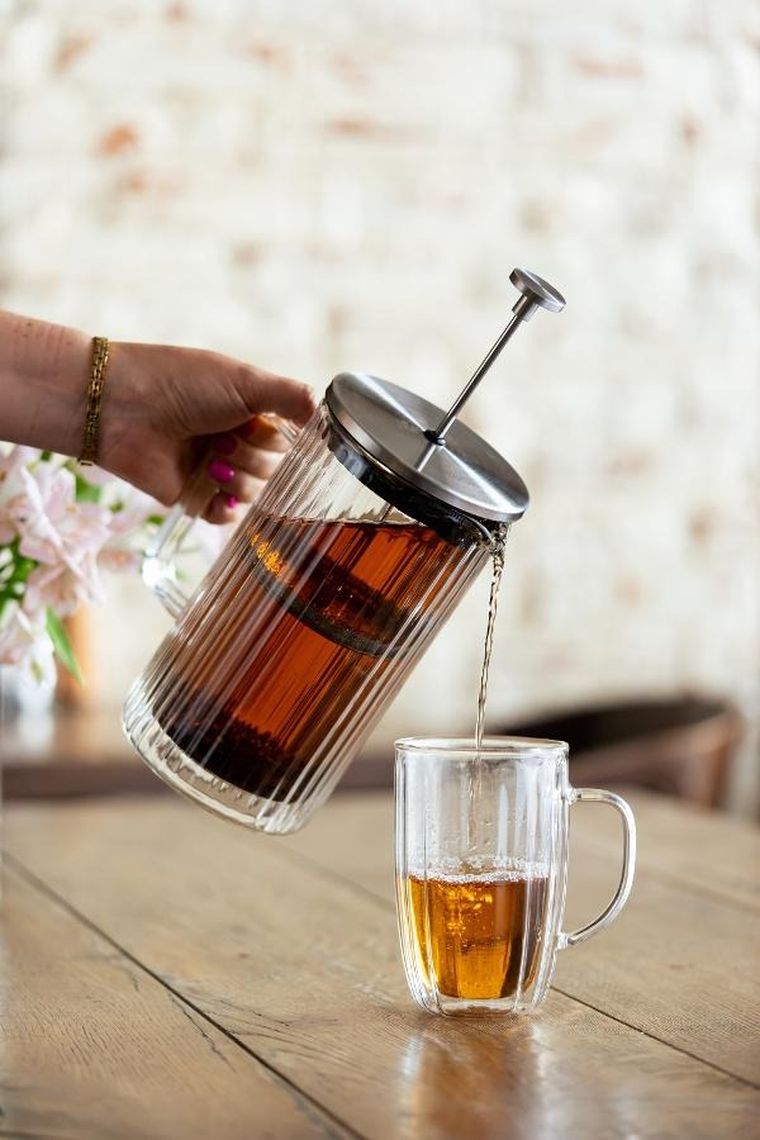 Vialli Design, zaparzacz do kawy i herbaty z podwójną ścianką, 1000 ml, Tulip srebrny mat