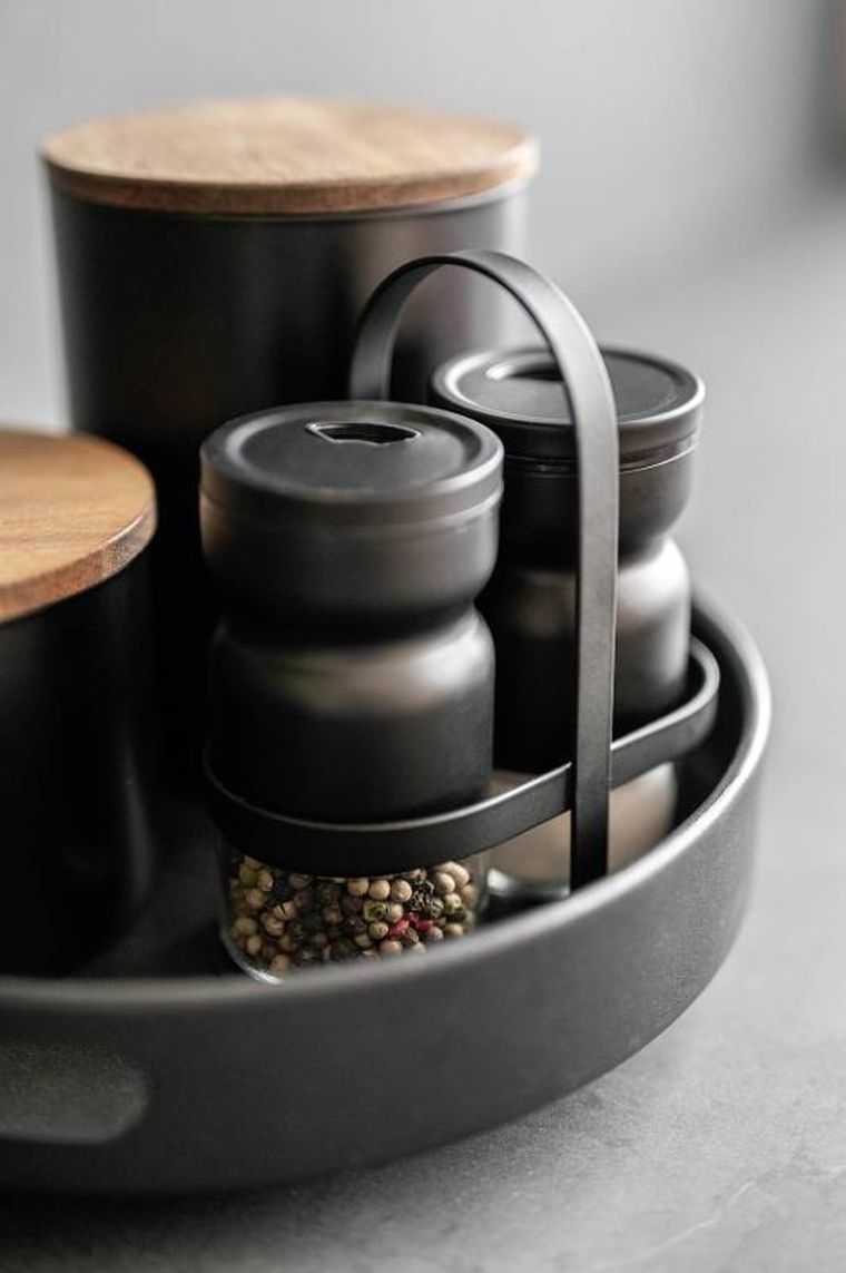 Wenko, solniczka i pieprzniczka na metalowym stojaku, Melli