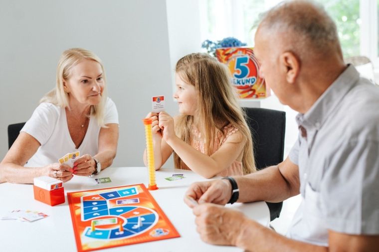 5 Sekund, gra familijna