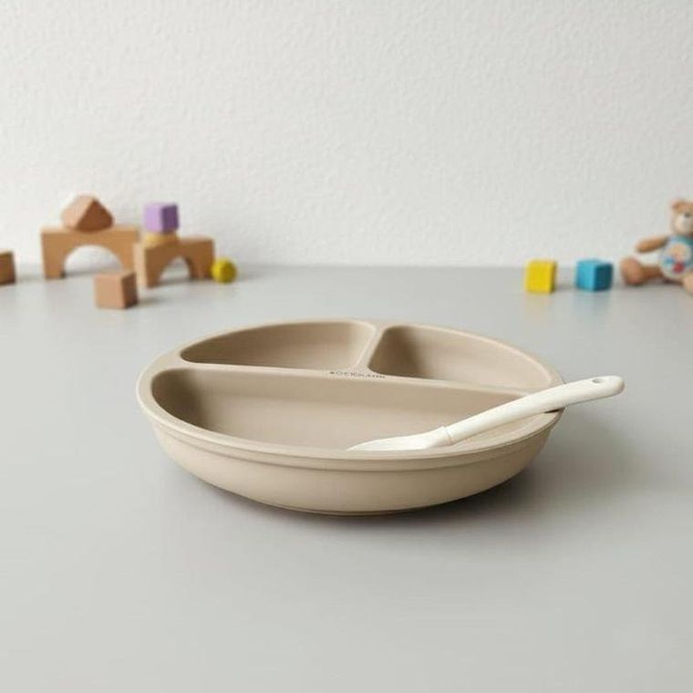 Bocioland, silikonowy talerzyk z przyssawkami i przegródkami, beżowy