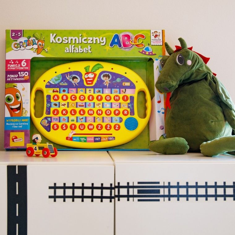 Carotina, Kosmiczny alfabet, zestaw naukowy