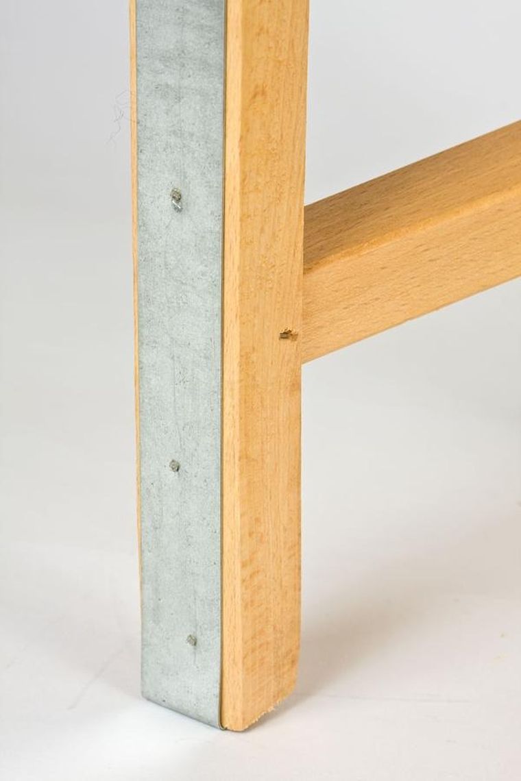 Enero, Nina, drewniane sanki z oparciem