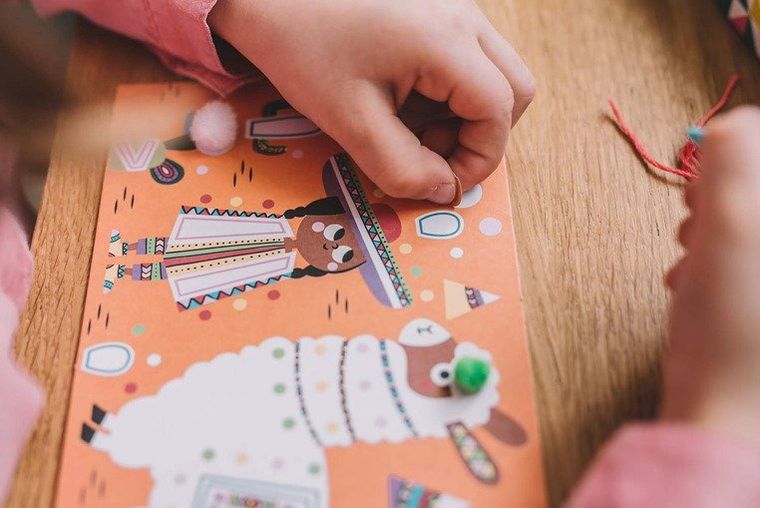 Janod, lamy, pompony