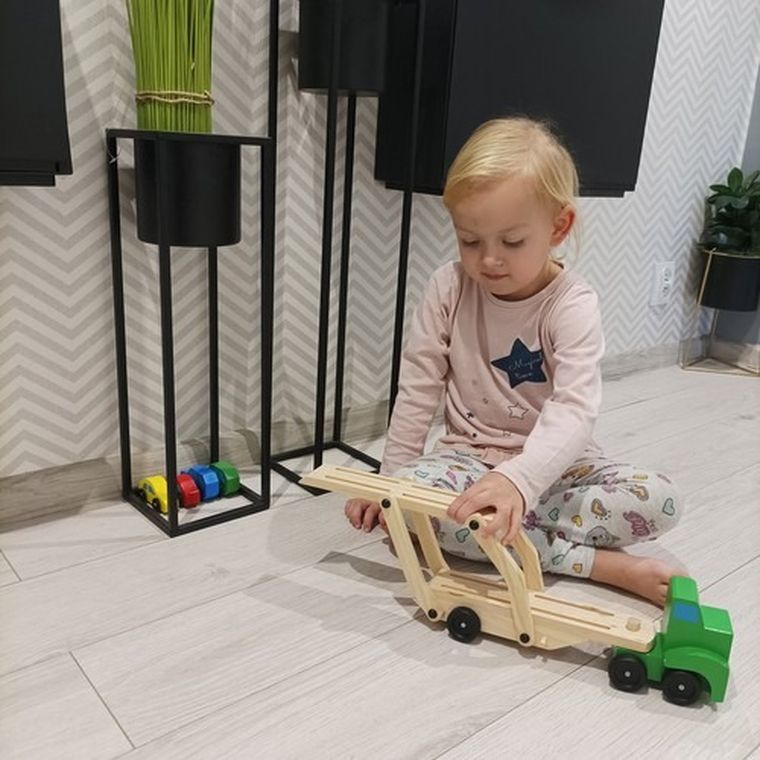 Kruzzel, tir z lawetą i samochodzikami, drewniany