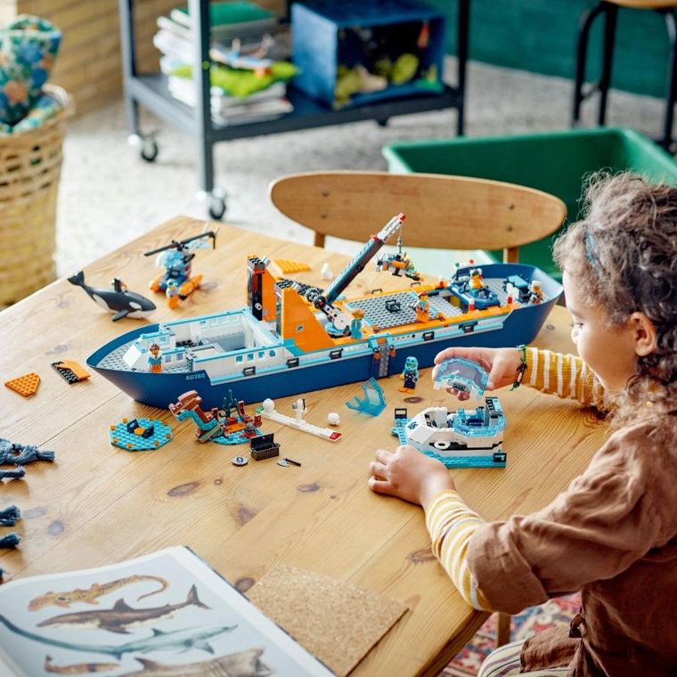 LEGO City, Łódź badacza Arktyki, 60368