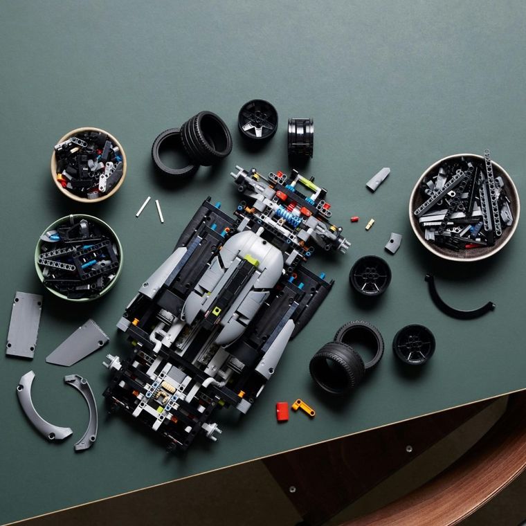 LEGO Technic, PEUGEOT 9X8 24H Le Mans Hybrid Hypercar, 42156