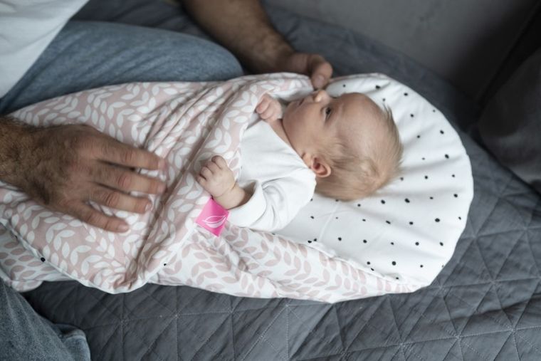 Motherhood, Classics Niebieski 2023, rożek z wkładem kokosowym