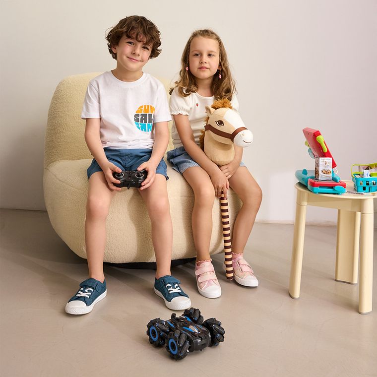 Race Xtreme, auto kaskaderskie, pojazd zdalnie sterowany ze światłem i parą