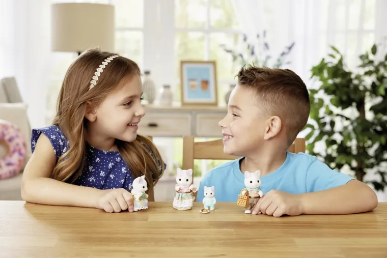 Sylvanian Families, Rodzina kotków, zestaw figurek, 5738