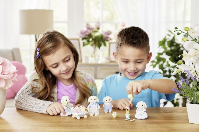 Sylvanian Families, Rodzina króliczków, zestaw figurek, 5735