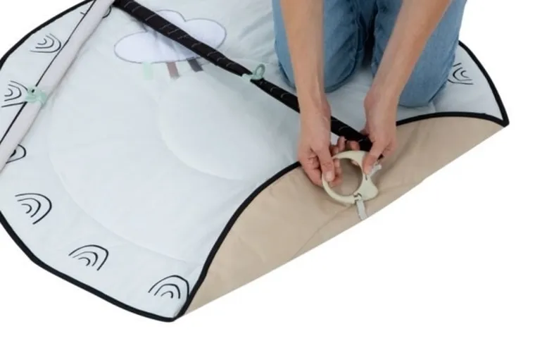 Tiny Love, Décor, gimnastyczna mata edukacyjna z pałąkami, czarno-biała