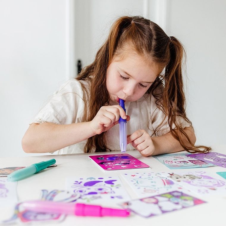 Totum, Koci Domek Gabi, zestaw artystyczny 2w1, brokatowe bransoletki z szablonami i pisakami