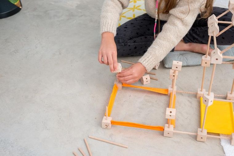 Trigonos, Mini Trigonos L, drewniane klocki konstrukcyjne, 130 elementów