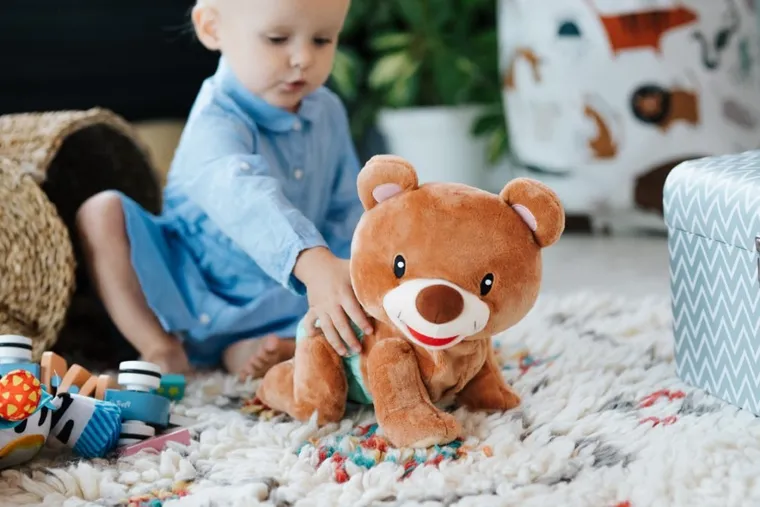 Vtech, Raczkujący Miś Tuptuś, maskotka edukacyjna