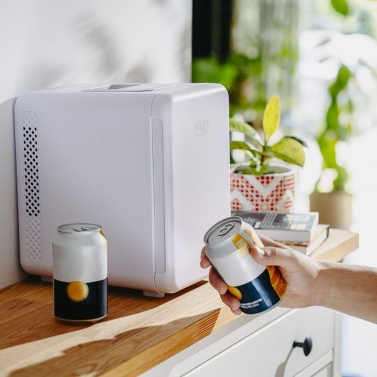 Adler, mini lodówka, 4l