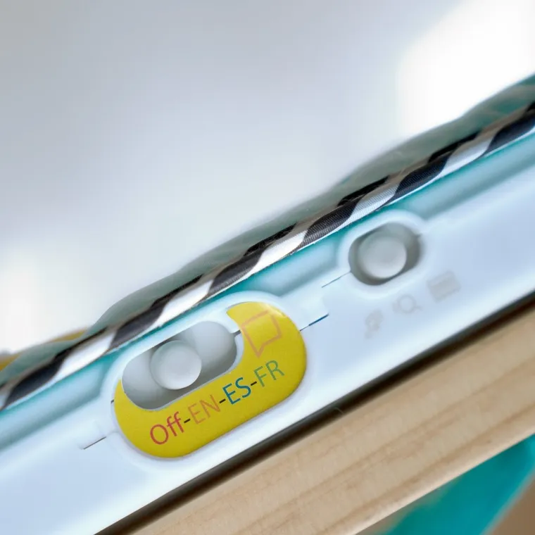 Baby Einstein, Neptune's Kick & Explore™, interaktywna mata muzyczna, pianinko 2w1