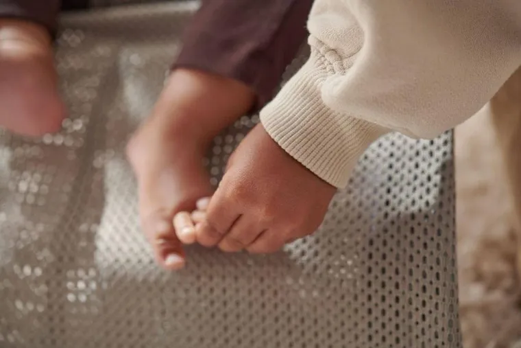 BabyBjörn, Bliss Mesh, leżaczek, szary beż