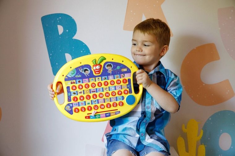 Carotina, Kosmiczny alfabet, zestaw naukowy