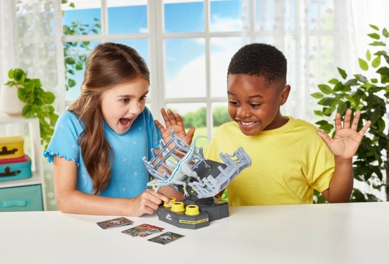 Jurassic World, Cage Breaker, gra familijna