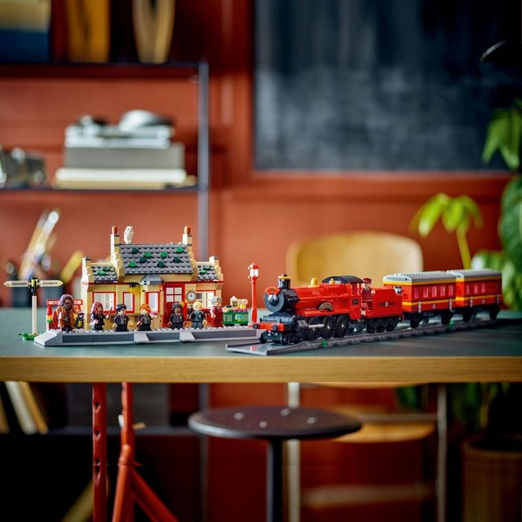 LEGO Harry Potter, Ekspres do Hogwartu i stacja w Hogsmeade, 76423