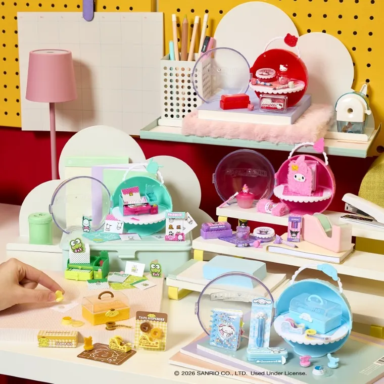 MGA's Miniverse, Make It Mini, Hello Kitty, kula niespodzianka, mini gadżety szkolne