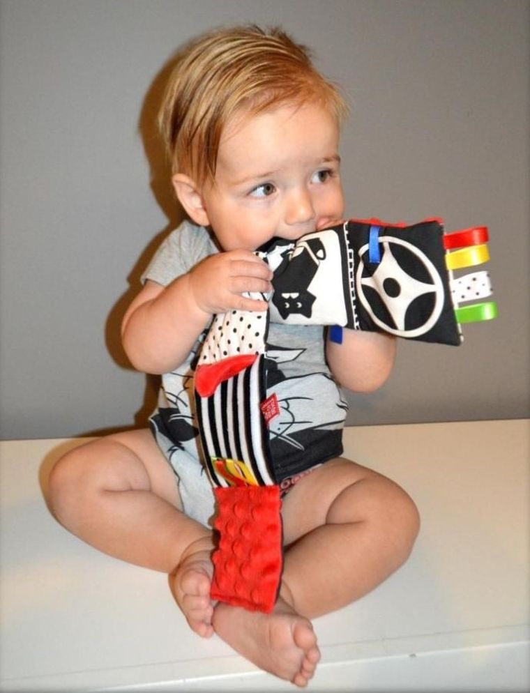 Mom's Care, mała książeczka, kontrastowa zabawka sensoryczna, czerwona