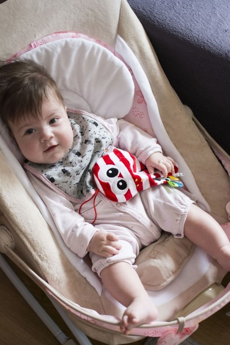 Mom's Care, szeleszcząca ośmiornica, zawieszka, kontrastowa zabawka sensoryczna