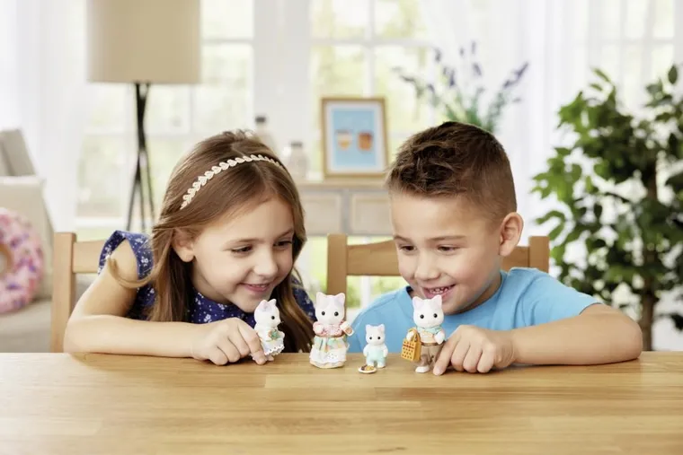 Sylvanian Families, Rodzina kotków, zestaw figurek, 5738