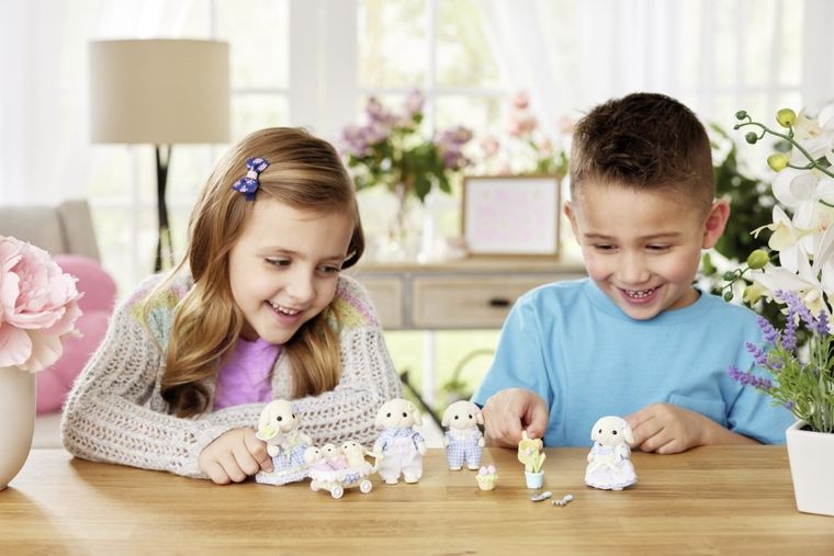 Sylvanian Families, Rodzina króliczków, zestaw figurek, 5735