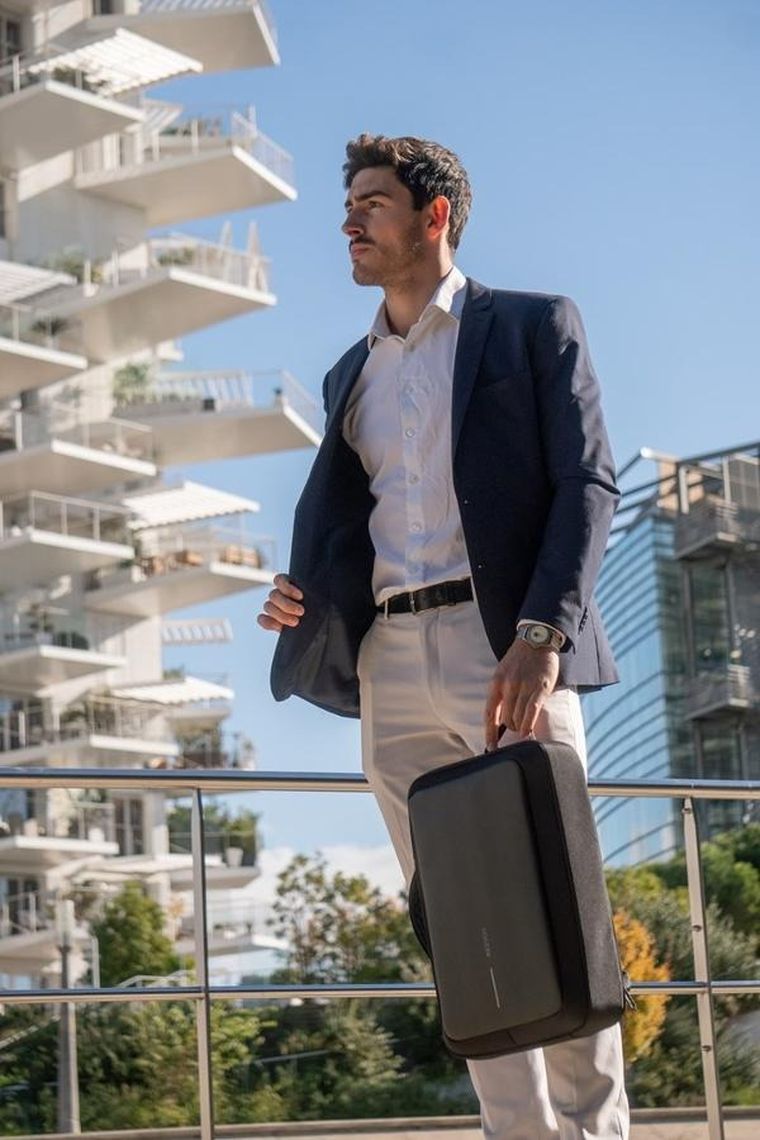 XD Design, Bobby Bizz 2.0, plecak antykradzieżowy, czarny