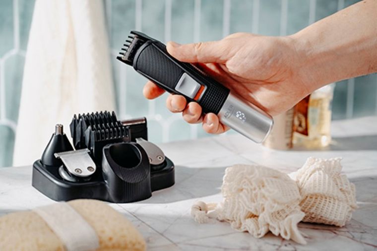 Adler, zestaw do pielęgnacji 5w1 z wyświetlaczem LED i podstawką ładującą