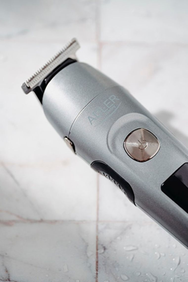 Adler, zestaw do pielęgnacji 6w1 z wyświetlaczem LCD i bazą ładującą