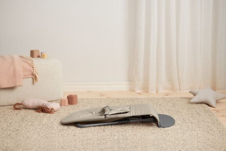 BabyBjörn, Balance Soft Woven/Jersey, leżaczek bujaczek, piaskowoszary