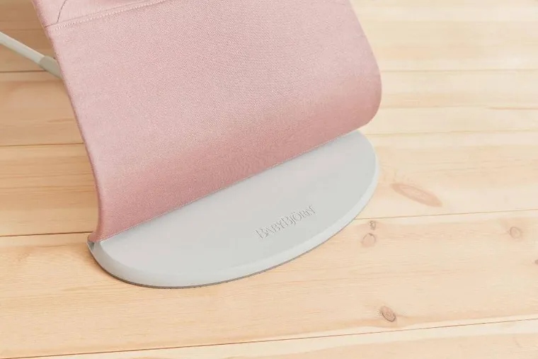 BabyBjörn, Bliss Woven, Petal Quilt, leżaczek, zgaszony róż