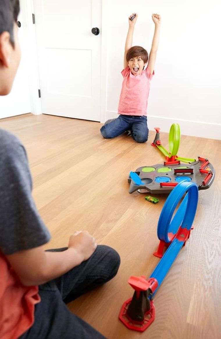 Hot Wheels, Wyścig do celu, zestaw