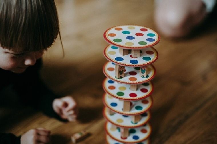 Janod, Akrobaci, gra zręcznościowa