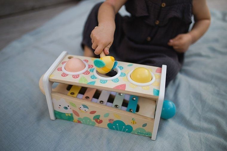 Janod, Pure, drewniane cymbałki z kulodromem