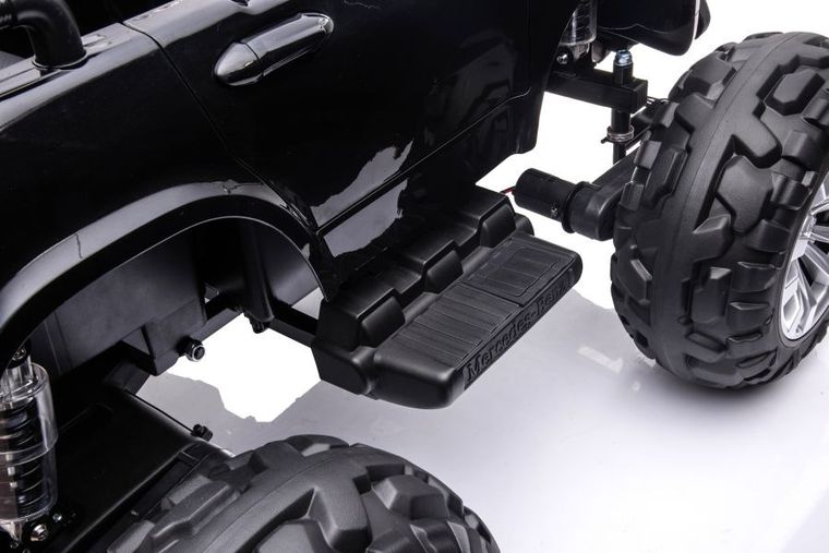 Lean Toys, Mercedes-Benz 4-4, pojazd na akumulator, czarny lakierowany