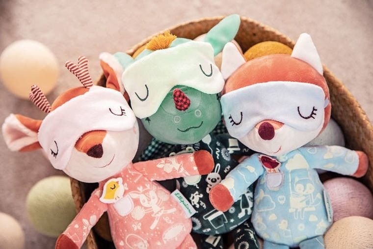 Lilliputiens, maskotka do spania z elementami fluorescencyjnymi, Sarenka Stella, 6m+