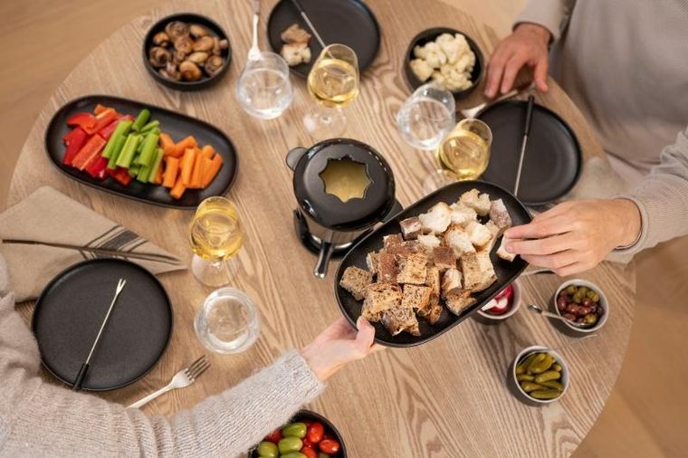 Maku, owalne talerze z wyższym rantem, 32,5 cm