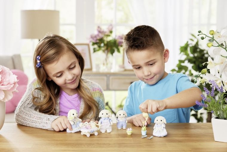Sylvanian Families, Rodzina króliczków, zestaw figurek, 5735